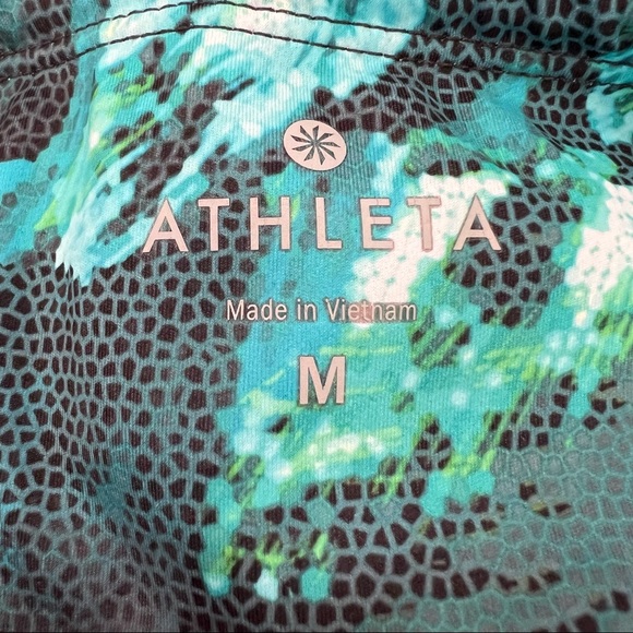 Athleta Napali capri leggings Medium - Picture 10 of 12